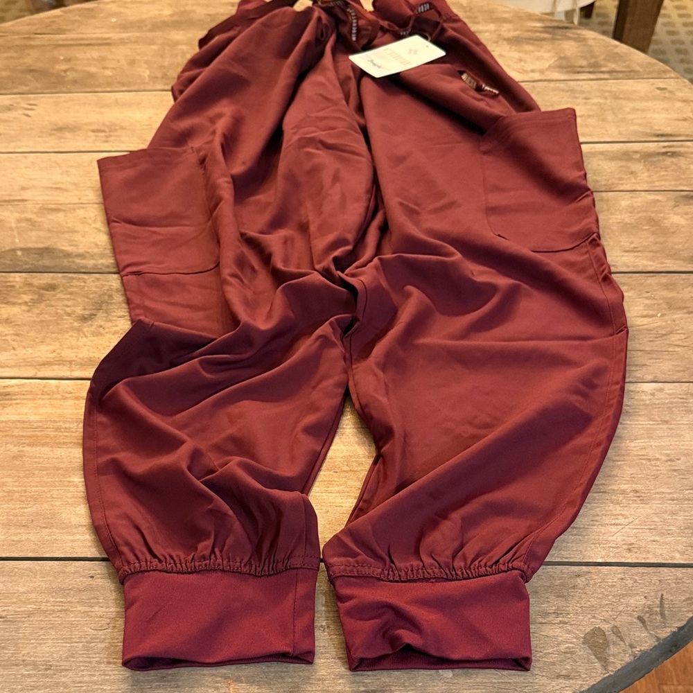 Plus size New w/ tag Med Couture Insight 6 pit Maroon Jogger Scrub Pants 2xl